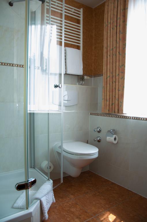 Domizil Alte Post Hotel Puttlingen Luaran gambar